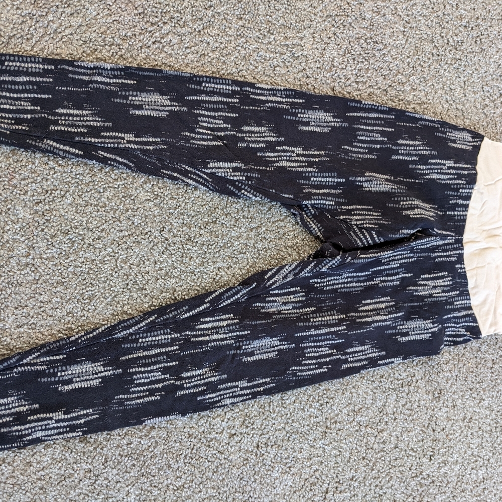 Motherhood Maternity Leggings